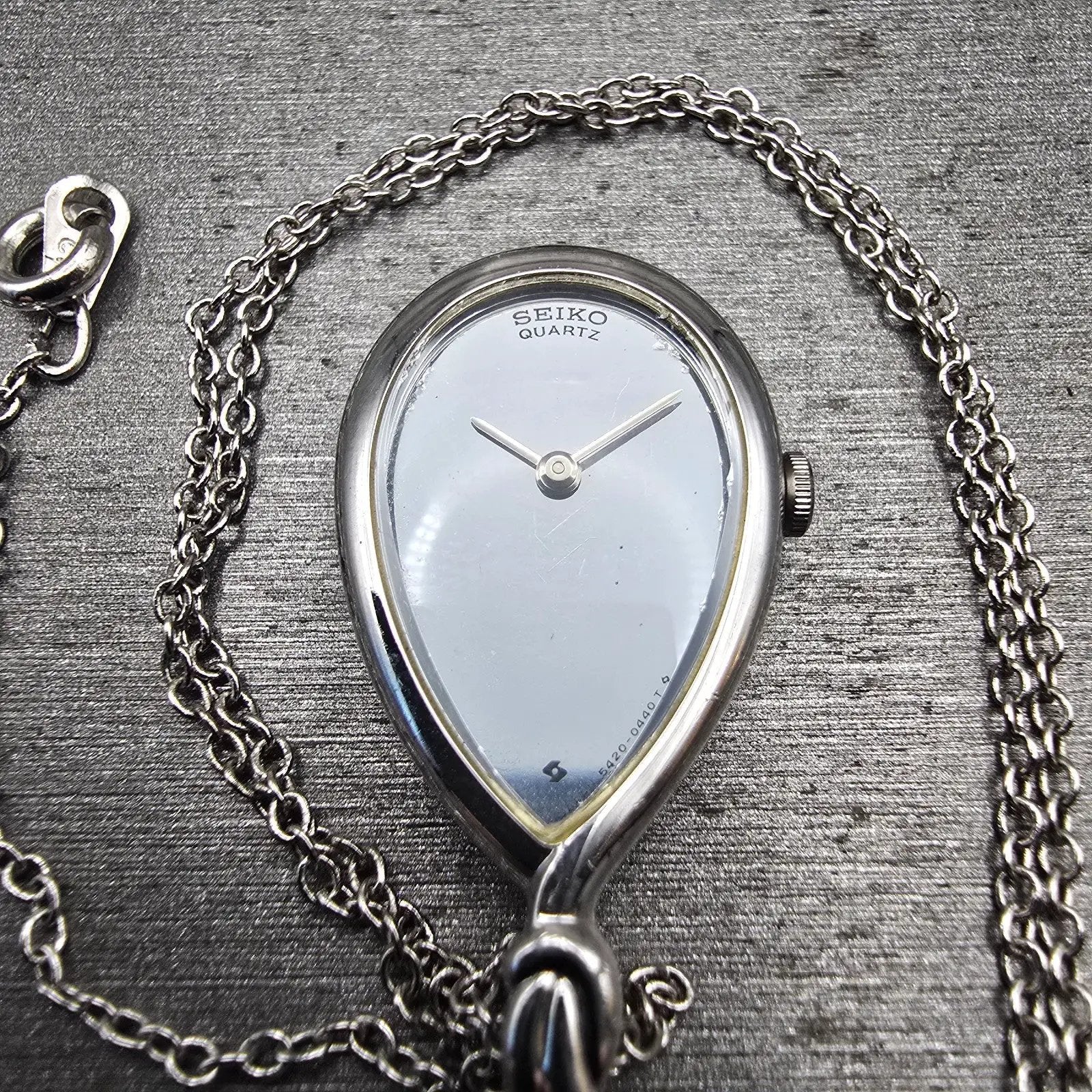 Seiko Pendant Watch Women 17mm Silver Dial Silver Tone 5420-5190 New Battery0