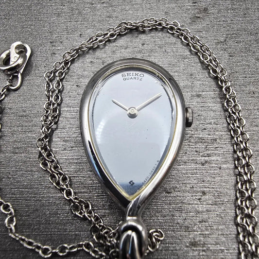Seiko Pendant Watch Women 17mm Silver Dial Silver Tone 5420-5190 New Battery0