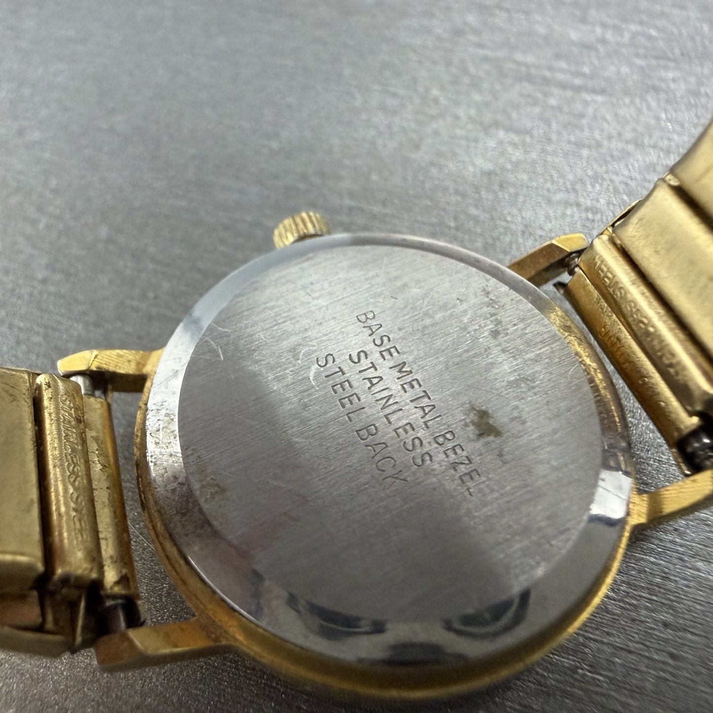 Lucien Piccard Dufonte Watch Women 24mm Gold Dial Gold Tone Round New Battery9