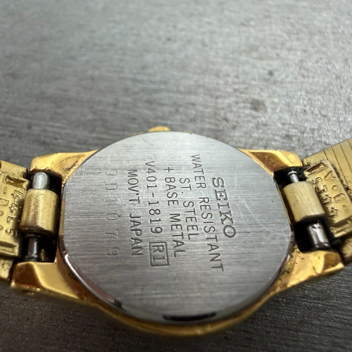 Seiko Watch Women 19mm White Dial Gold Tone Round V401-1819 New Battery Vintage9