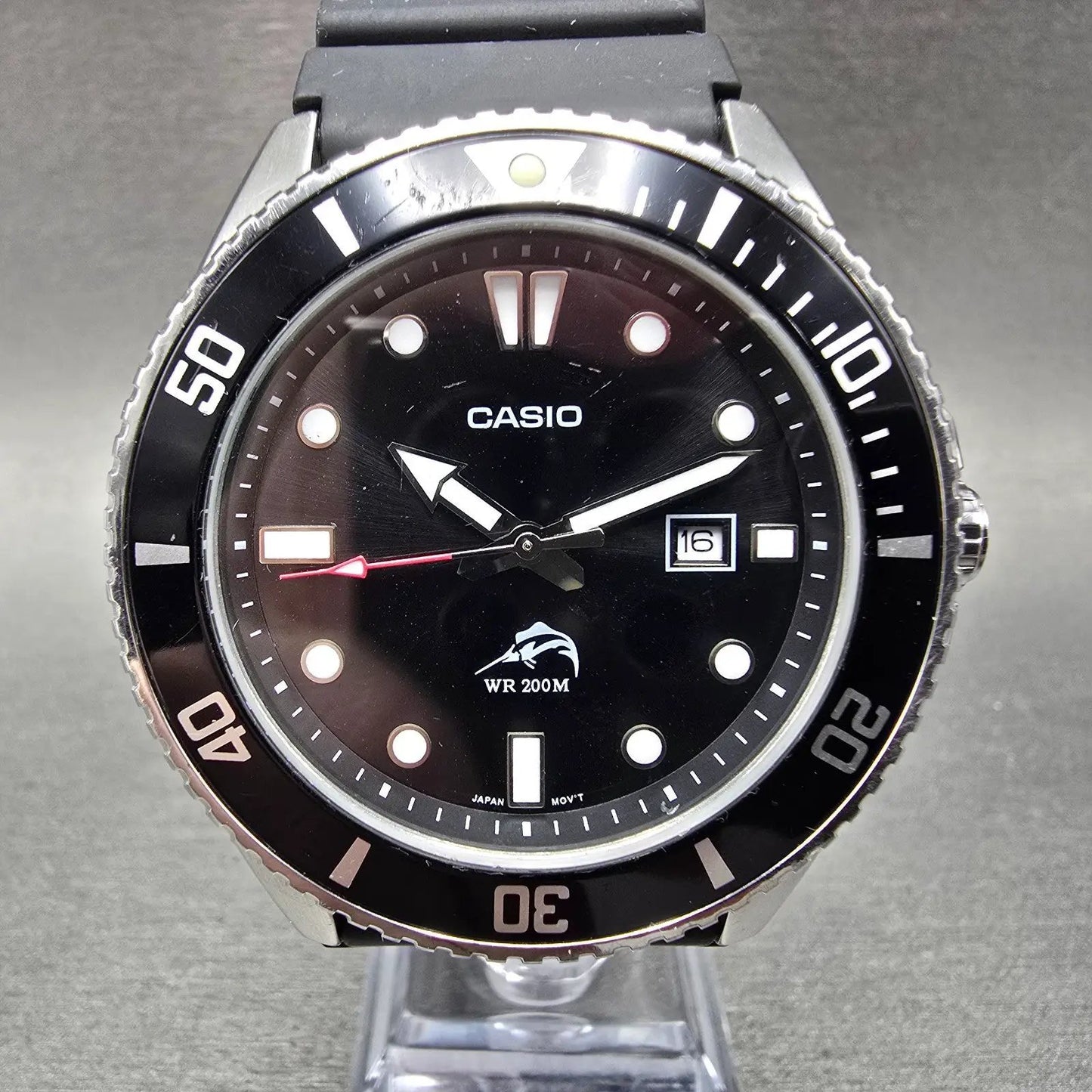 Casio Duro Dive Watch Men 44mm Black Dial Silver Tone Date Round MDV-106 NewBatL0