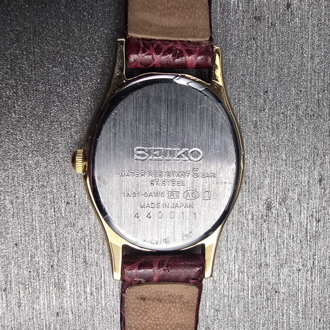 Seiko Watch Women 20mm White Dial Gold Tone Oval 1N01-0AW0 New Battery Vintage10