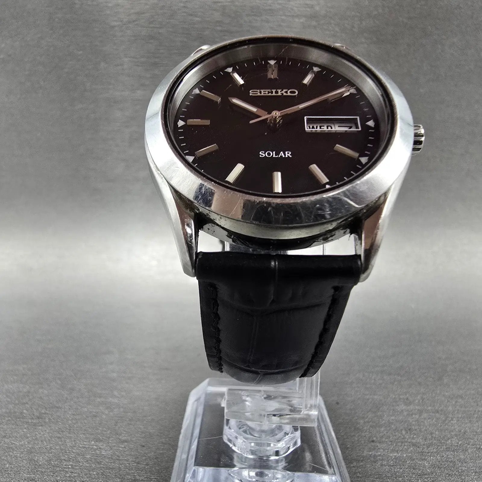 Seiko Solar Watch Men 37mm Black Dial Silver Tone Daydate Round V158-0AB0 Runs G5