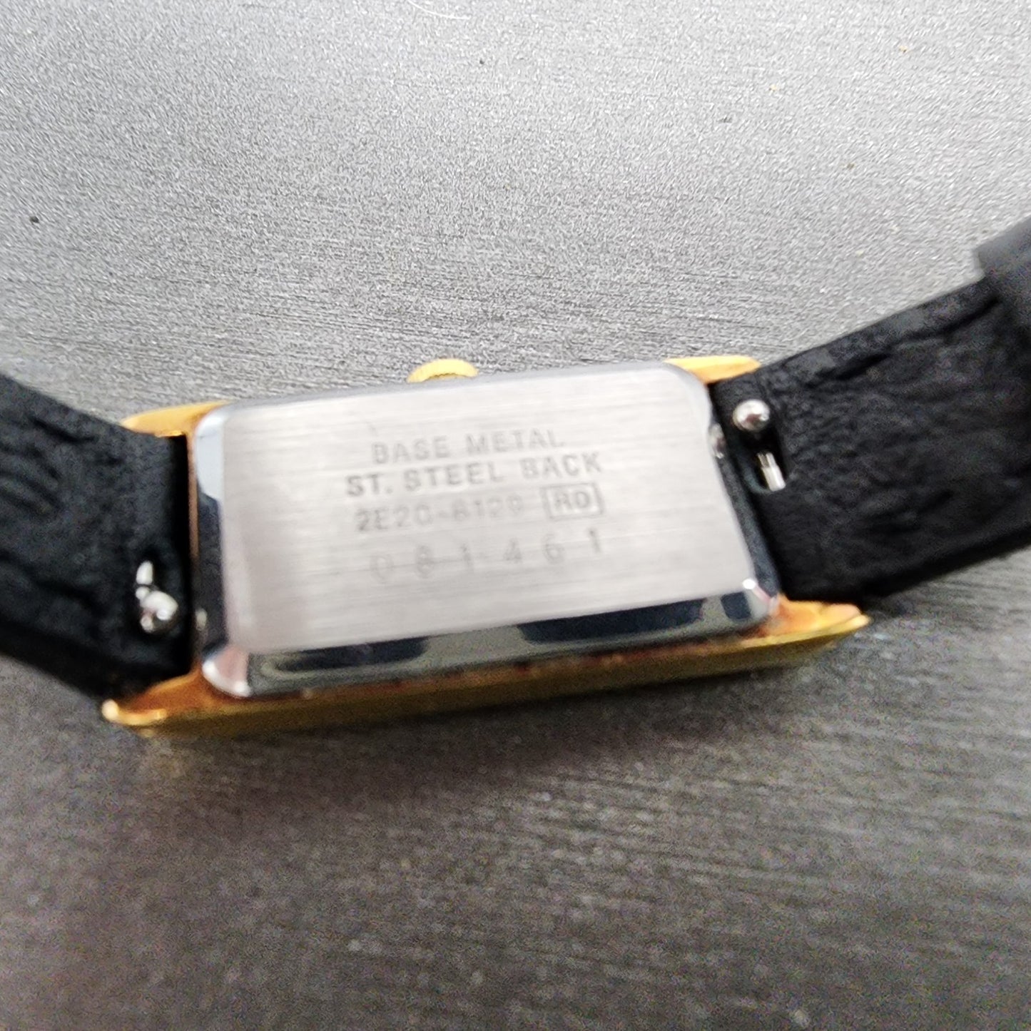 Seiko Tank Watch Women 13mm Gold Dial Gold Tone Rectangle 2e206129 New Battery9