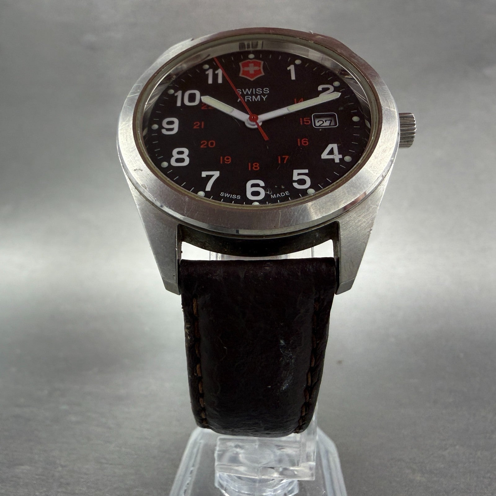 Victorinox Swiss Army Field Watch Men 40mm Black Dial Steel Date Round New batt5