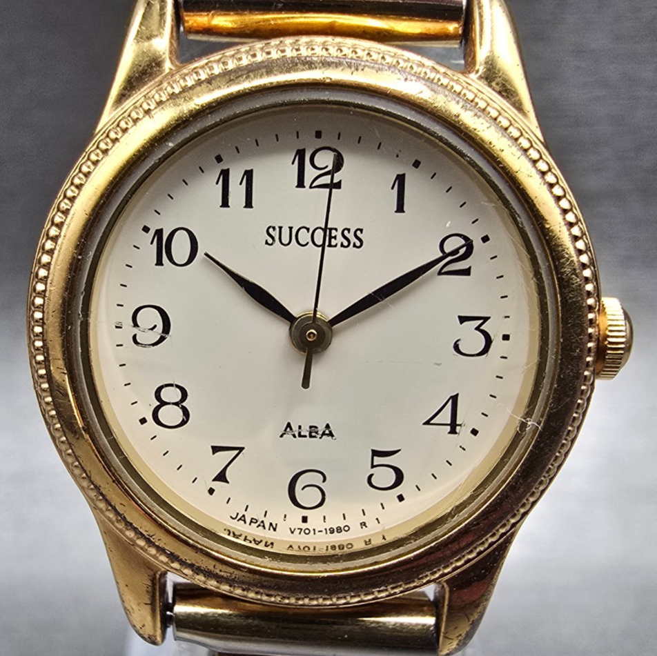 Alba Success Watch Women 24mm Ivory Dial Gold Tone Round V701-1720 New Battery1