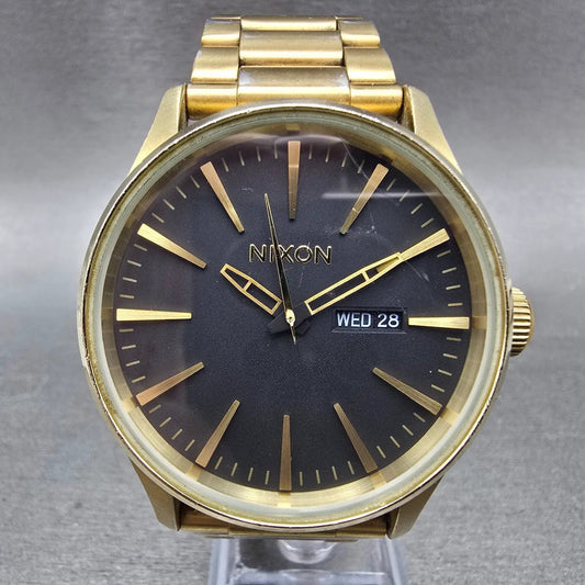 Nixon Sentry Watch Men 42mm Black Dial Gold Tone Daydate Round New Battery0
