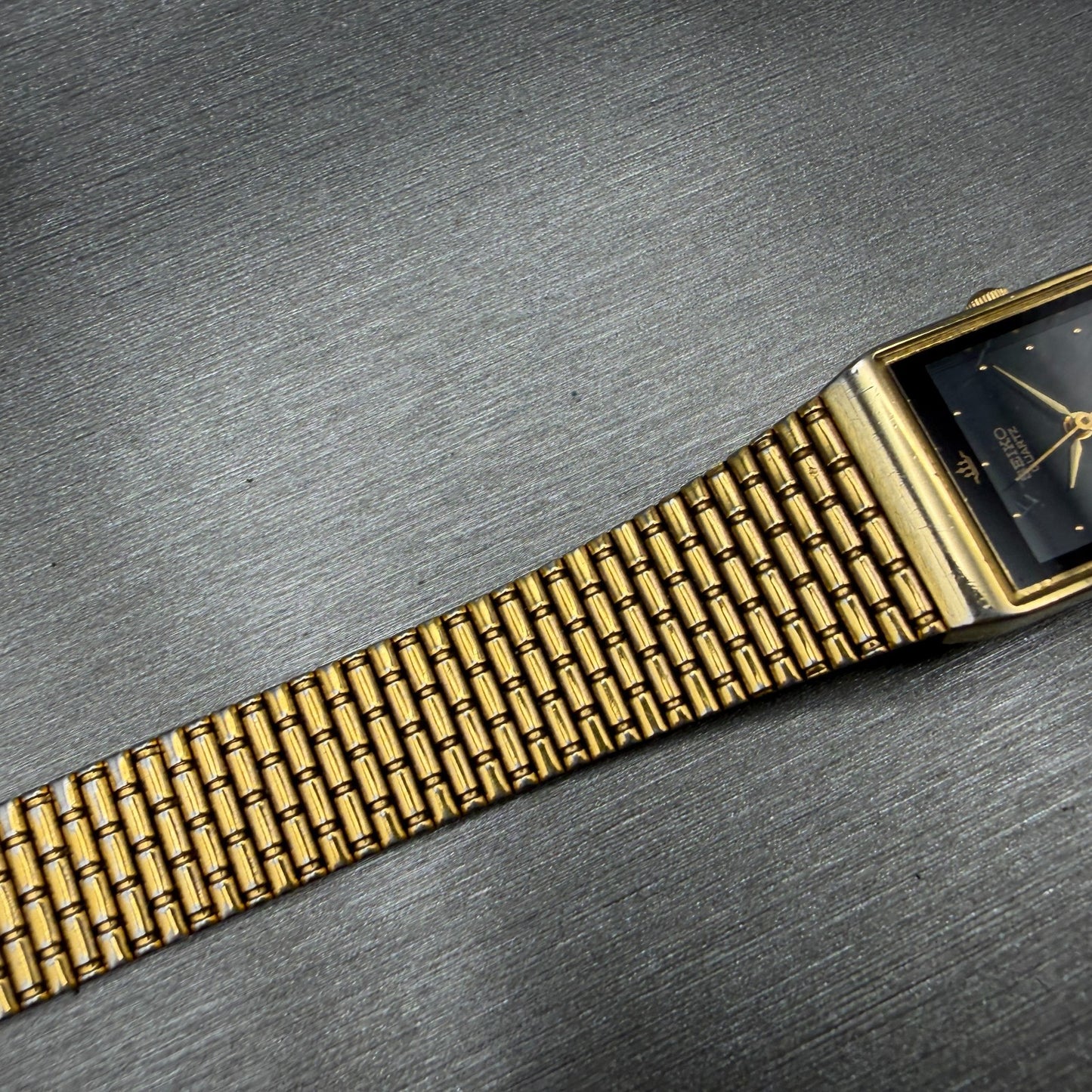Seiko Galaxy Tank Watch Women 19mm Black Dial Gold Tone PARTS!! 2Y01-5C40 NewBat6