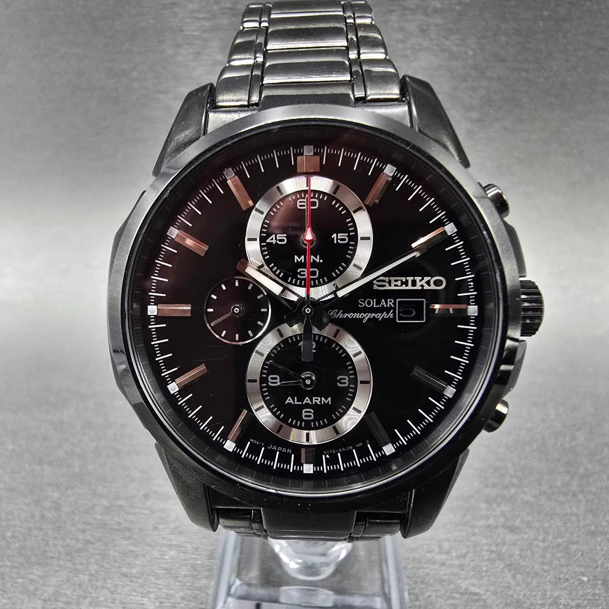 Seiko Chronograph Watch Men 44mm Black Dial Black Date Solar Alarm Works SSC0950