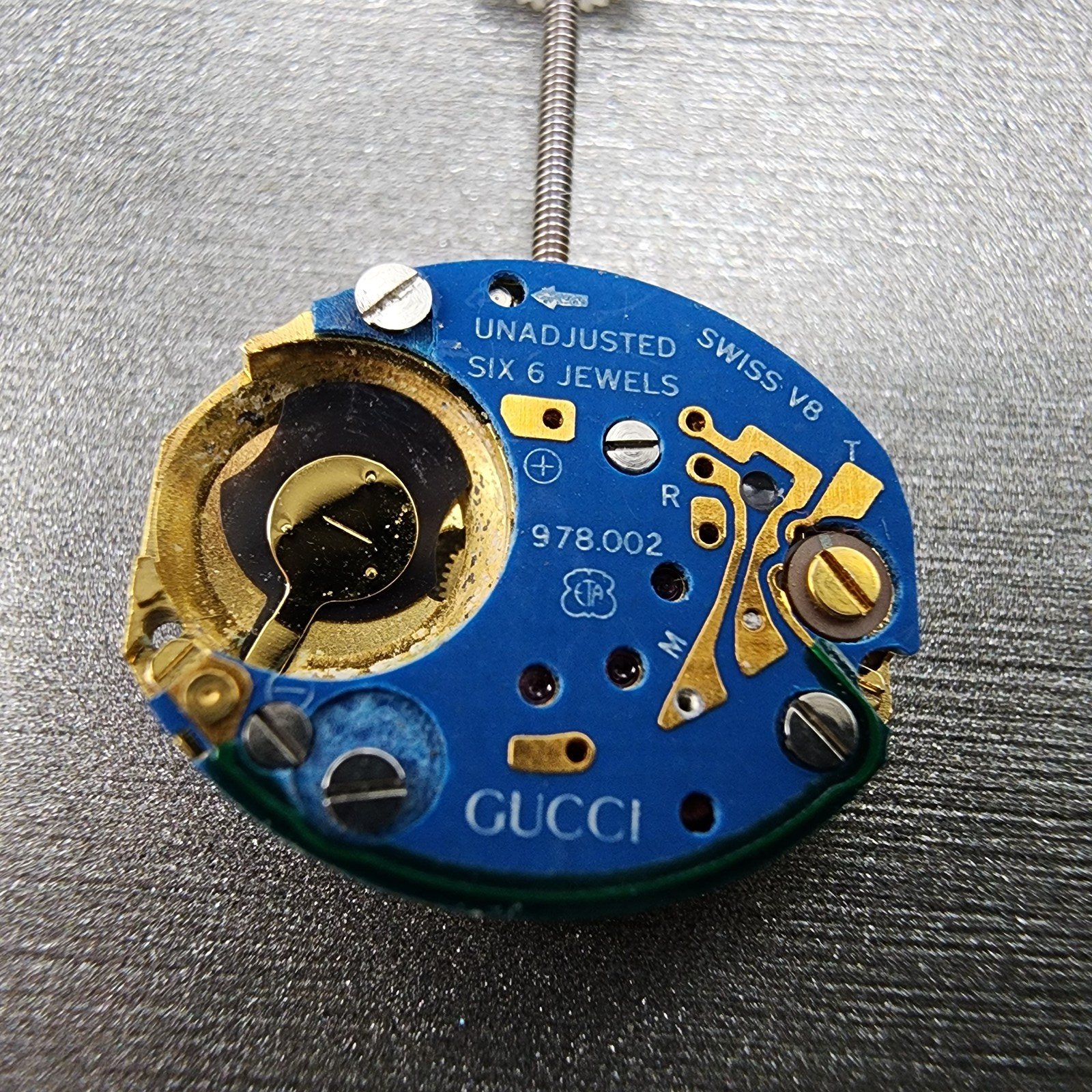 ETA 978.002 Gucci Movement 2 Hand 6 Jewels Swiss Made W/ Battery Clamp PARTS1