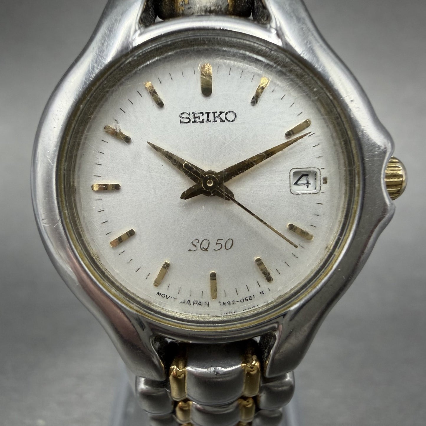 Seiko SQ 50 Watch Women 25mm White Dial Two Tone Date 7N82-0301 New Battery LK d1