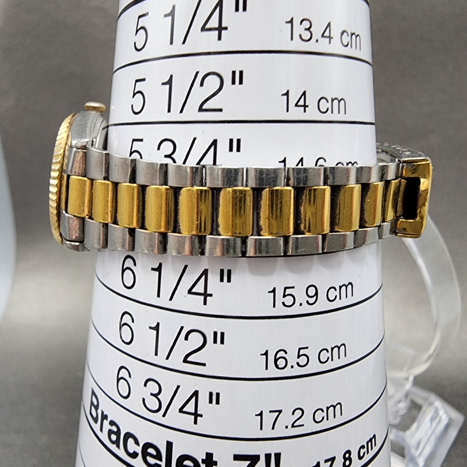 VTG Seiko SQ Watch Women 24mm Gold Dial Two Tone Daydate Round 3E230A60 New Bat10