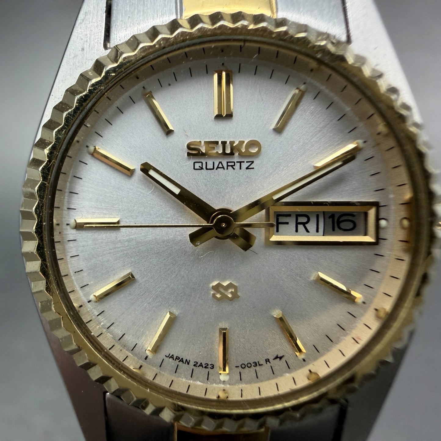 Seiko SQ Watch Women 25mm Silver Dial Two Tone Daydate Round 2A230039 NewBat 991