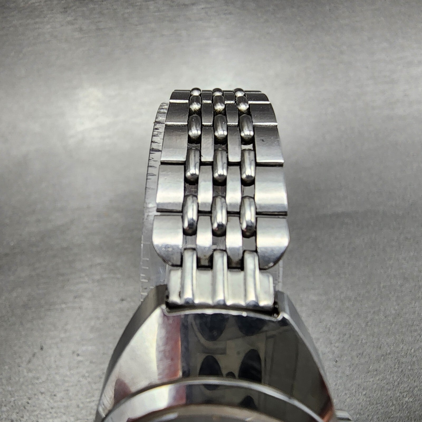 Citizen Cosmostar Watch Women 24mm Gray Dial Silver Tone Date Manual E10633K5