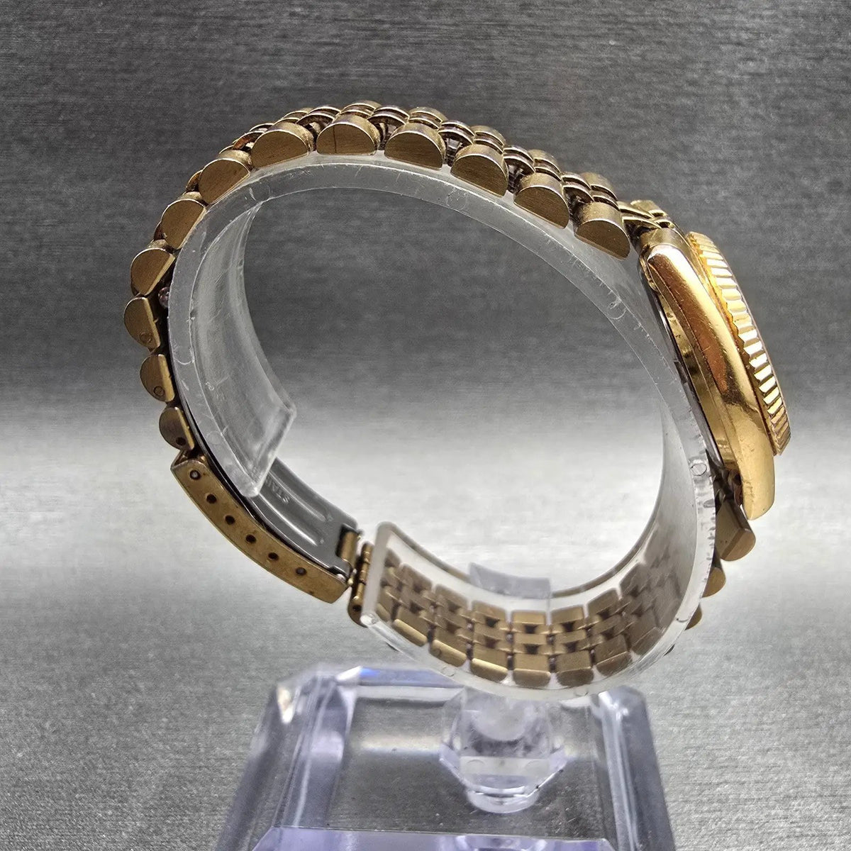 Seiko Womens Watch 24mm Gold Dial Gold Tone Daydate Round 7N83-0049 New Battery8