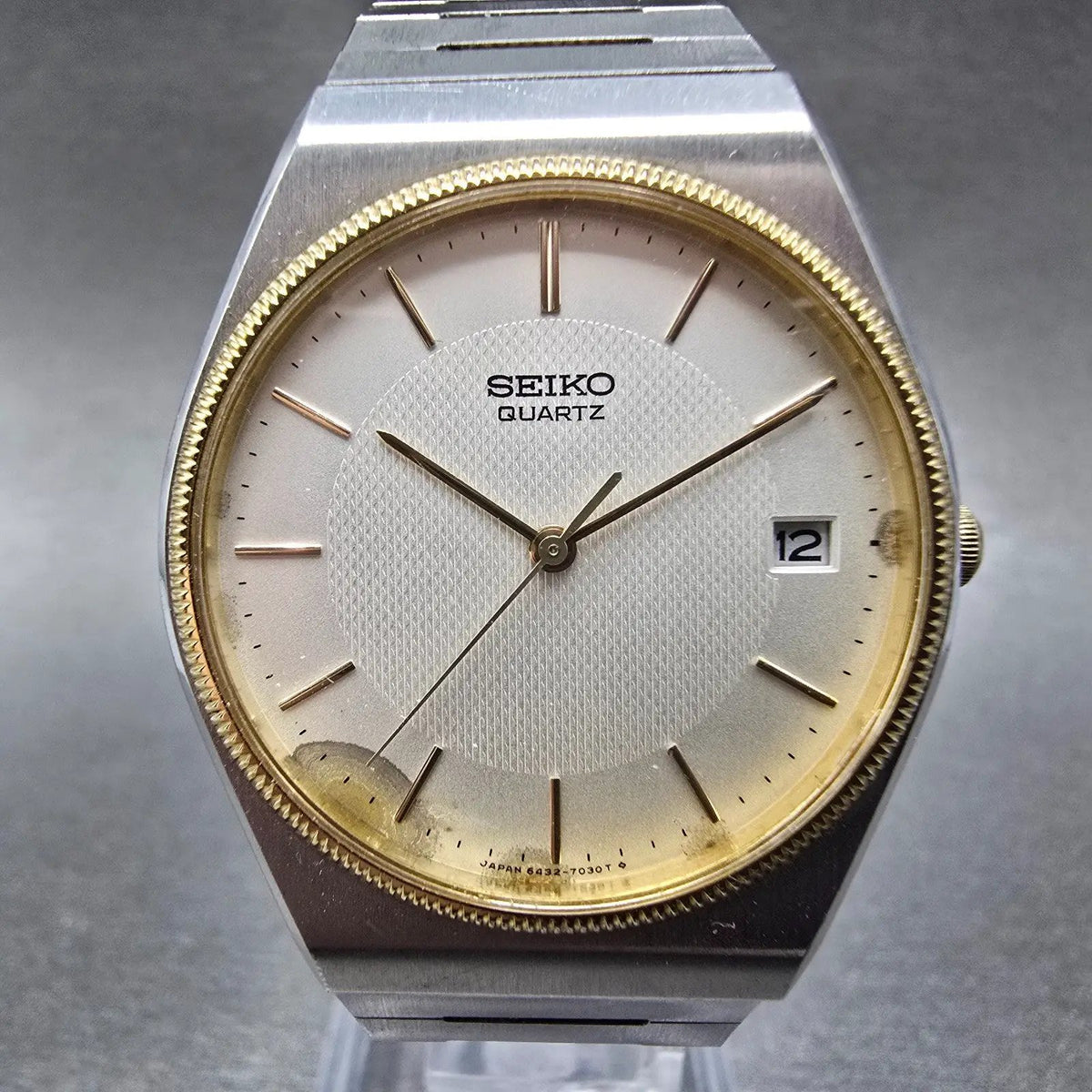 Seiko Watch Men 33mm Silver Dial Two Tone Date Round 6432-7019 PARTS0
