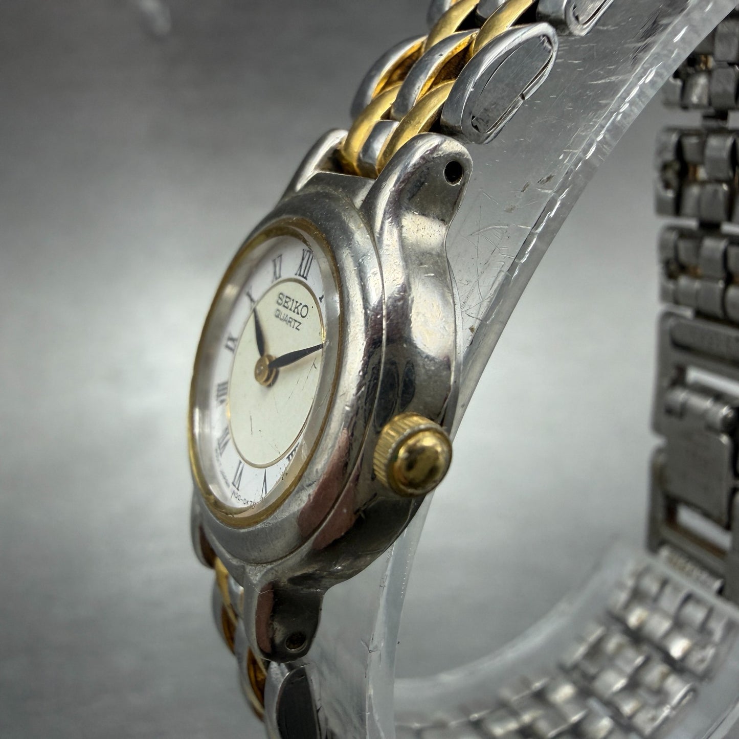 Seiko Watch Women 19mm White Dial Two Tone Round Vintage 1N00-0C59 New Battery2