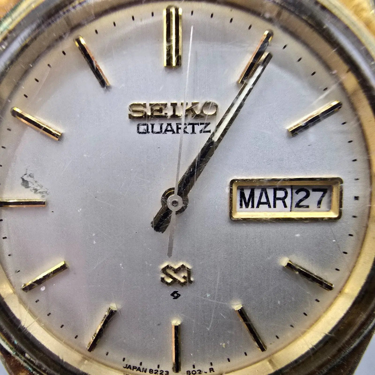 Seiko SQ Watch Men 35mm Silver Dial Gold Tone Daydate Round 8223-8029 PARTS VTG92