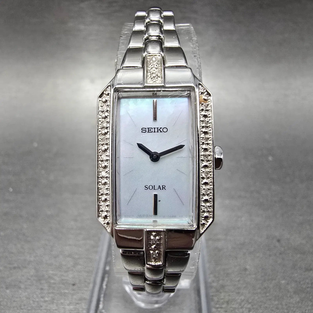 Seiko Solar Watch Women 17mm MOP Dial Steel Rectangle Crystals V116-0AF0 Works0