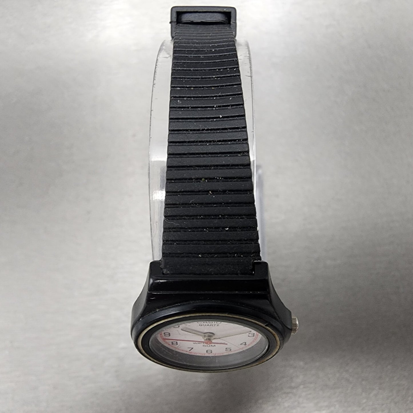 VTG Casio Watch Women 24mm White Dial Black Tone Round LQ-30W New Battery