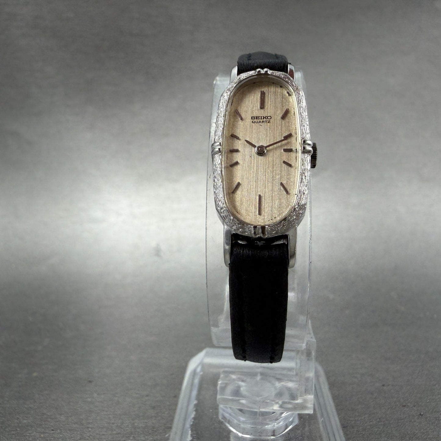 Seiko Watch Women 13mm Silver Dial Silver Tone Oval 1320-5140 New Battery VTG5