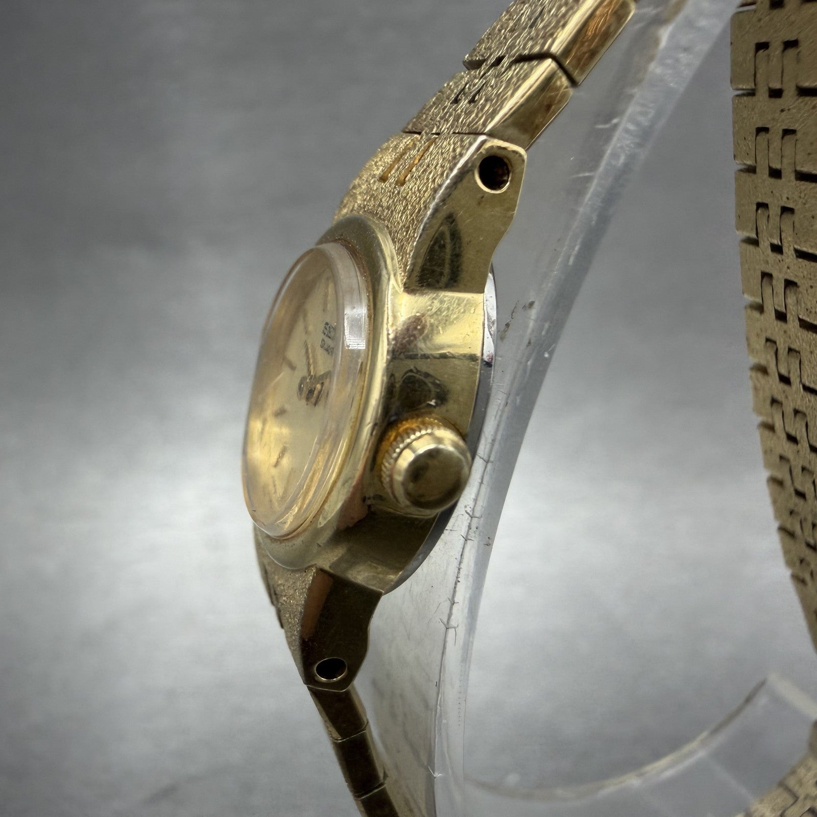 Seiko Watch Women 16mm Champagne Dial Gold Tone Round 54200039 New Battery2