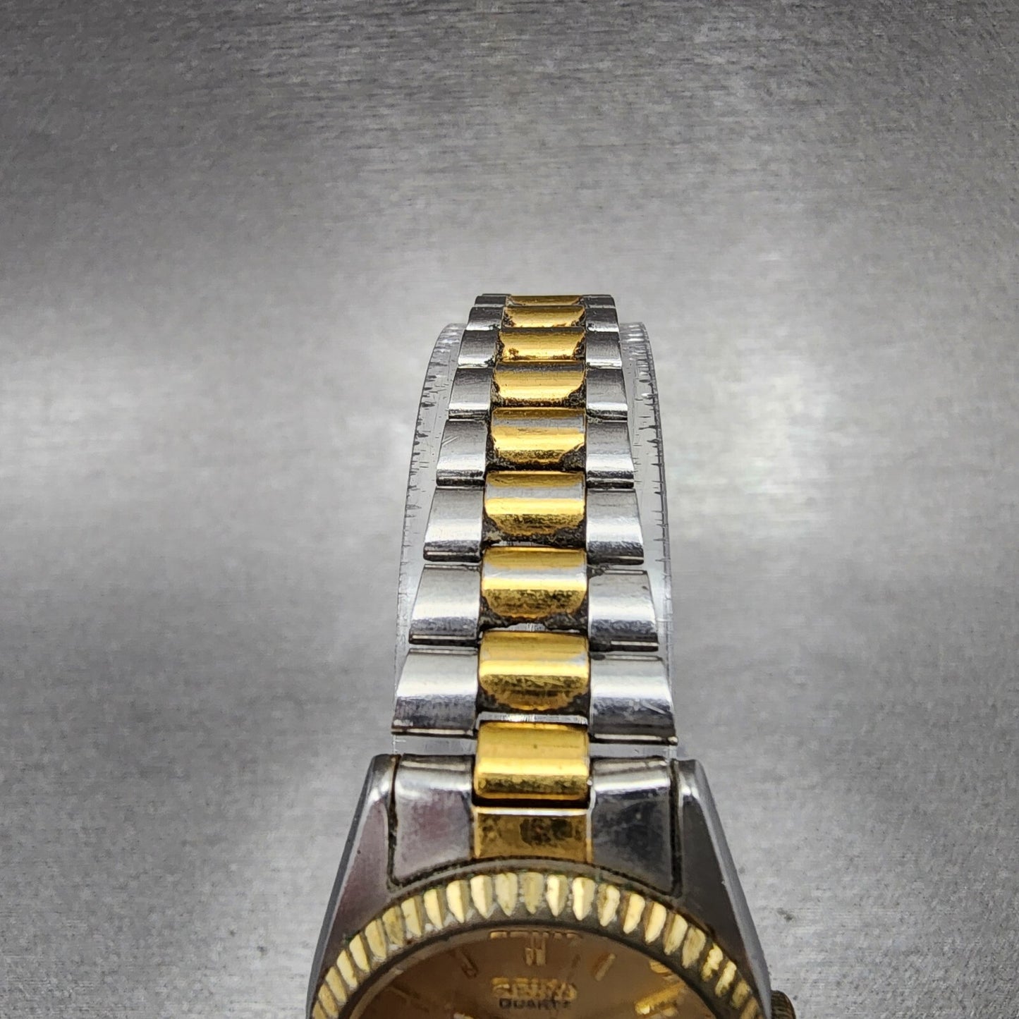 Seiko SQ Watch Women 24mm Gold Dial Two Tone Daydate Round 3E230A60 New Battery4