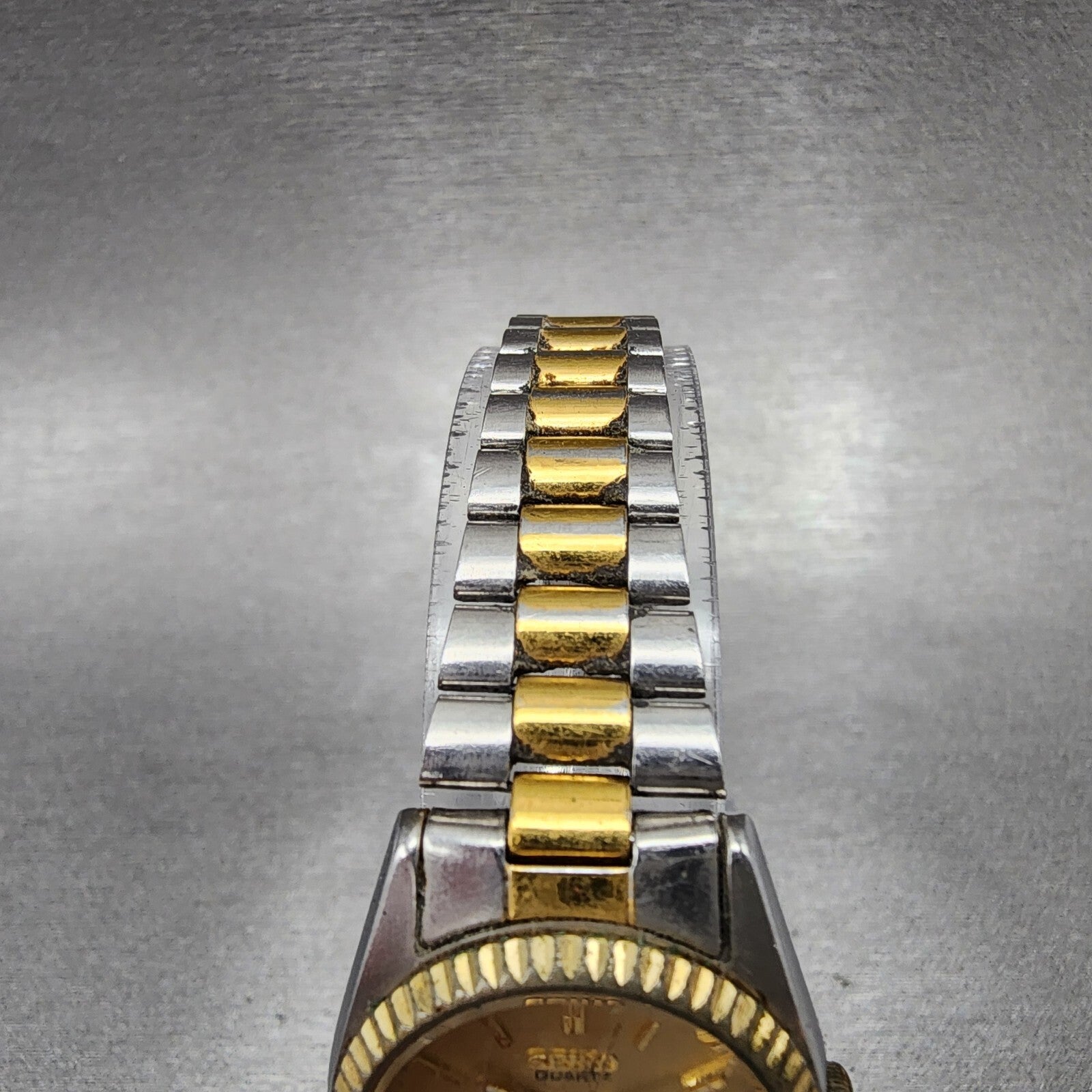 Seiko SQ Watch Women 24mm Gold Dial Two Tone Daydate Round 3E230A60 New Battery4