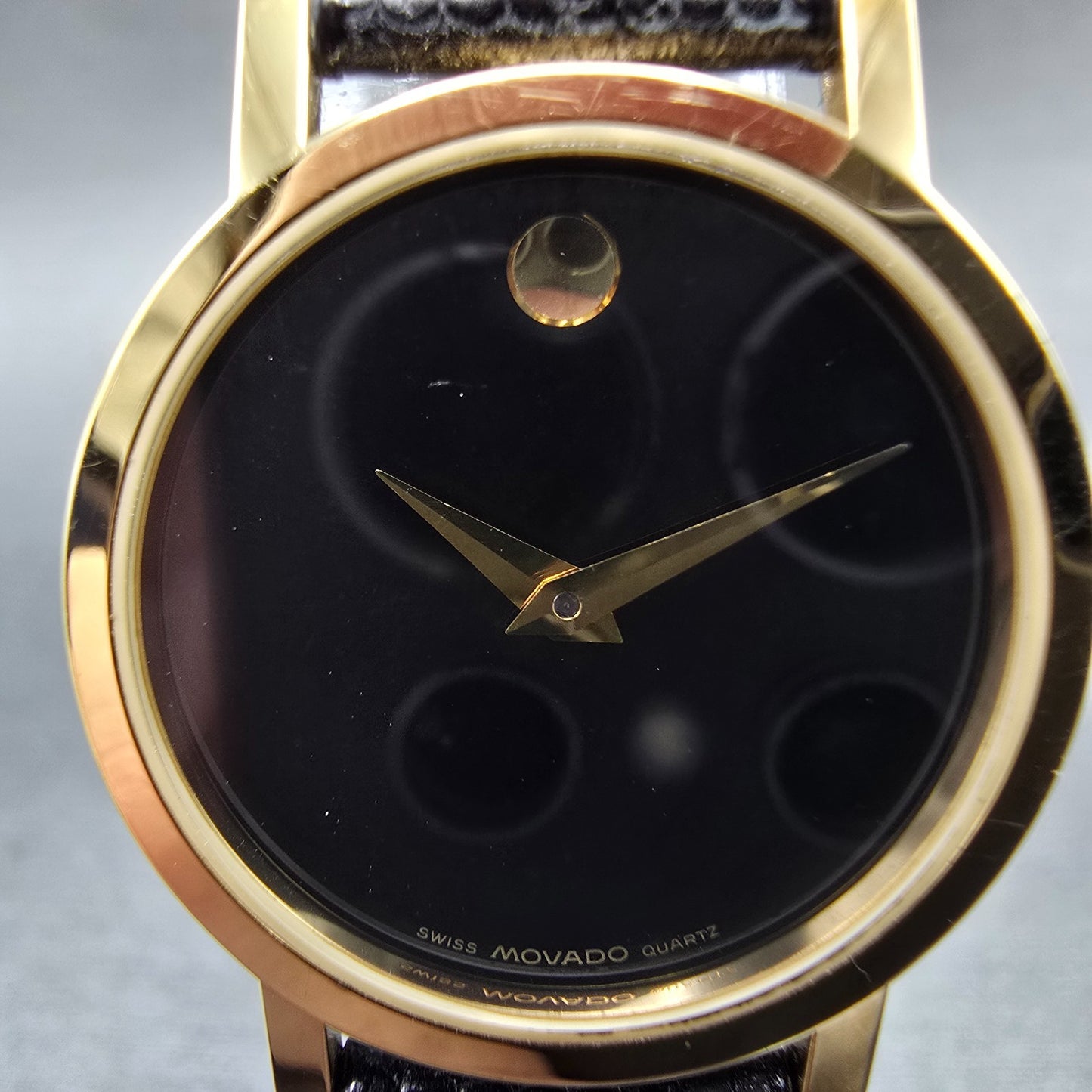 Movado Museum Watch Women 25mm Black Dial Gold Tone Round 87.A1.832 New Battery1