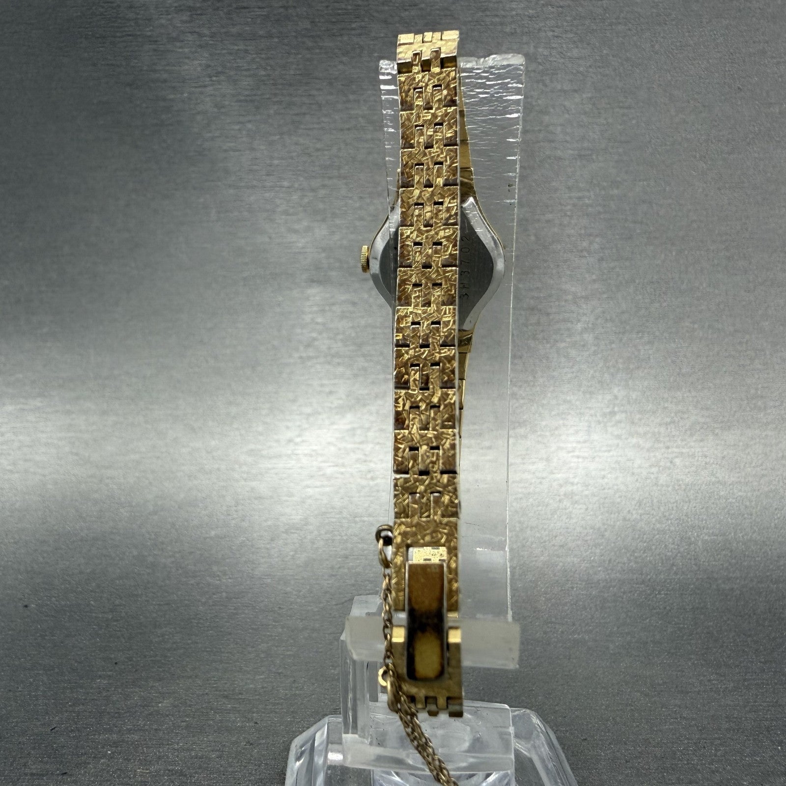 Seiko Watch Women 17mm Gold Dial Gold Tone Oval 1400-7389 New Battery Vintage AB7