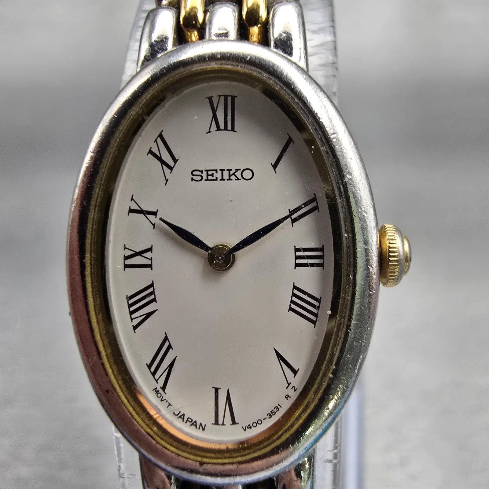 Seiko Watch Women 17mm White Dial Silver Tone Oval V400-1029 New Battery Vintage1