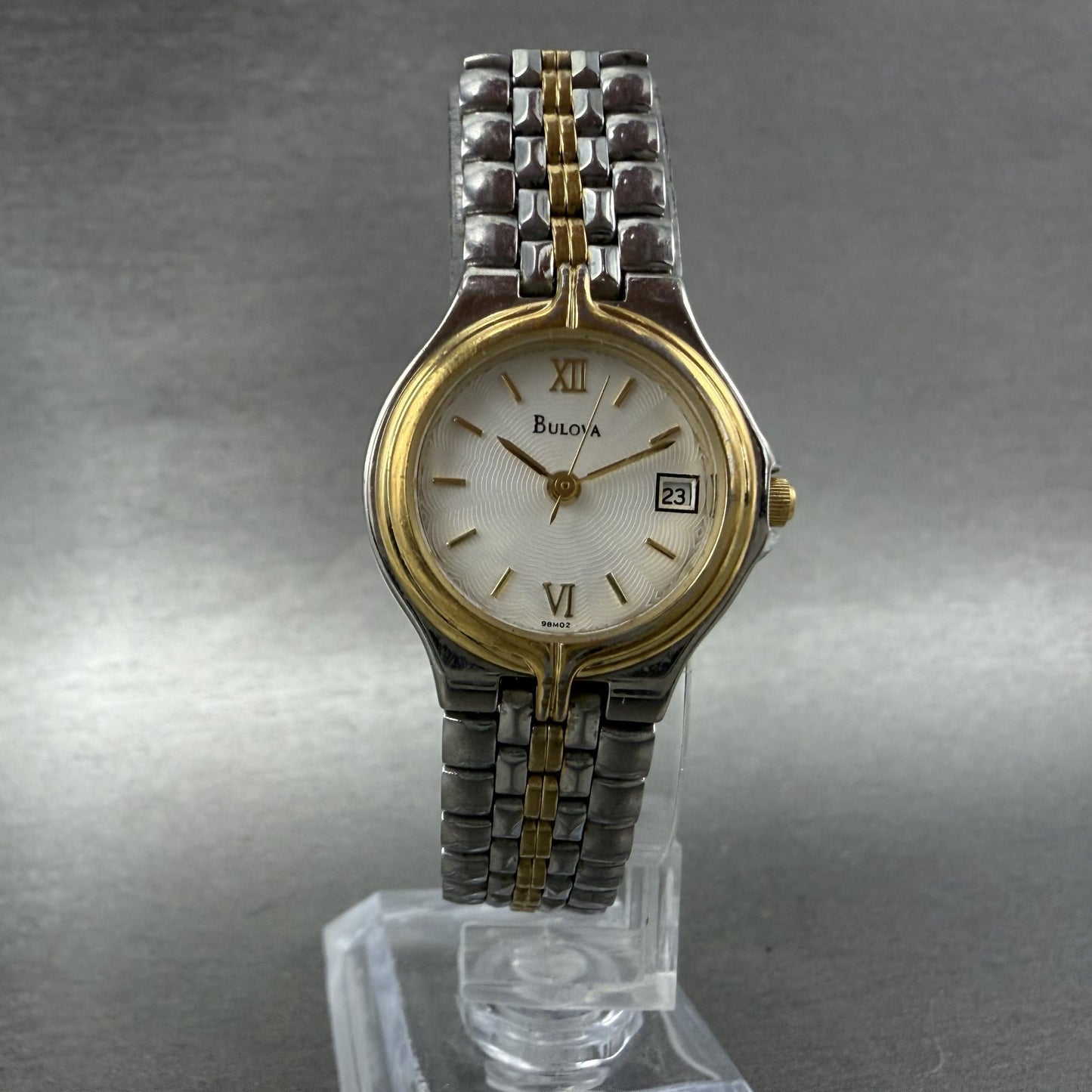 Bulova Watch Women 24mm White Dial two Tone Date Round 98M02 New Battery ABCD5