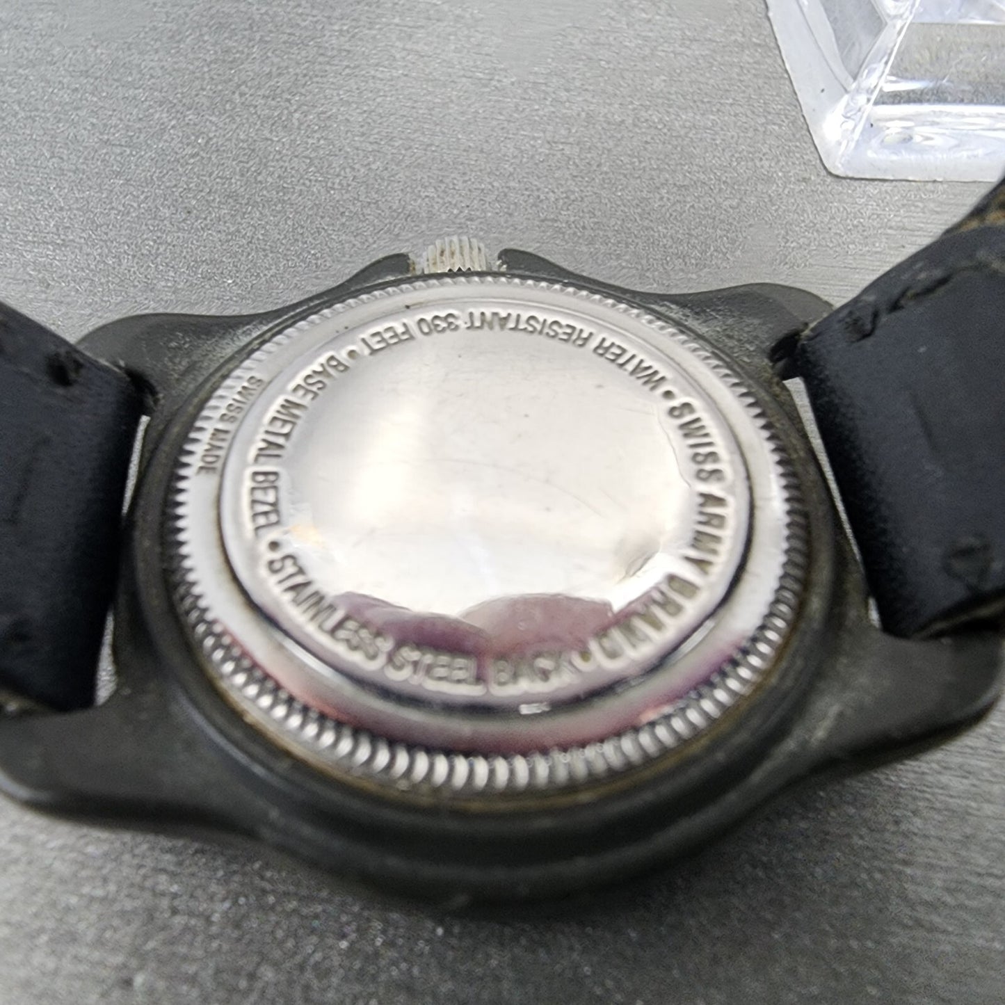Victorinox Swiss Army Watch Women 33mm White Dial Black Tone Round New Battery9