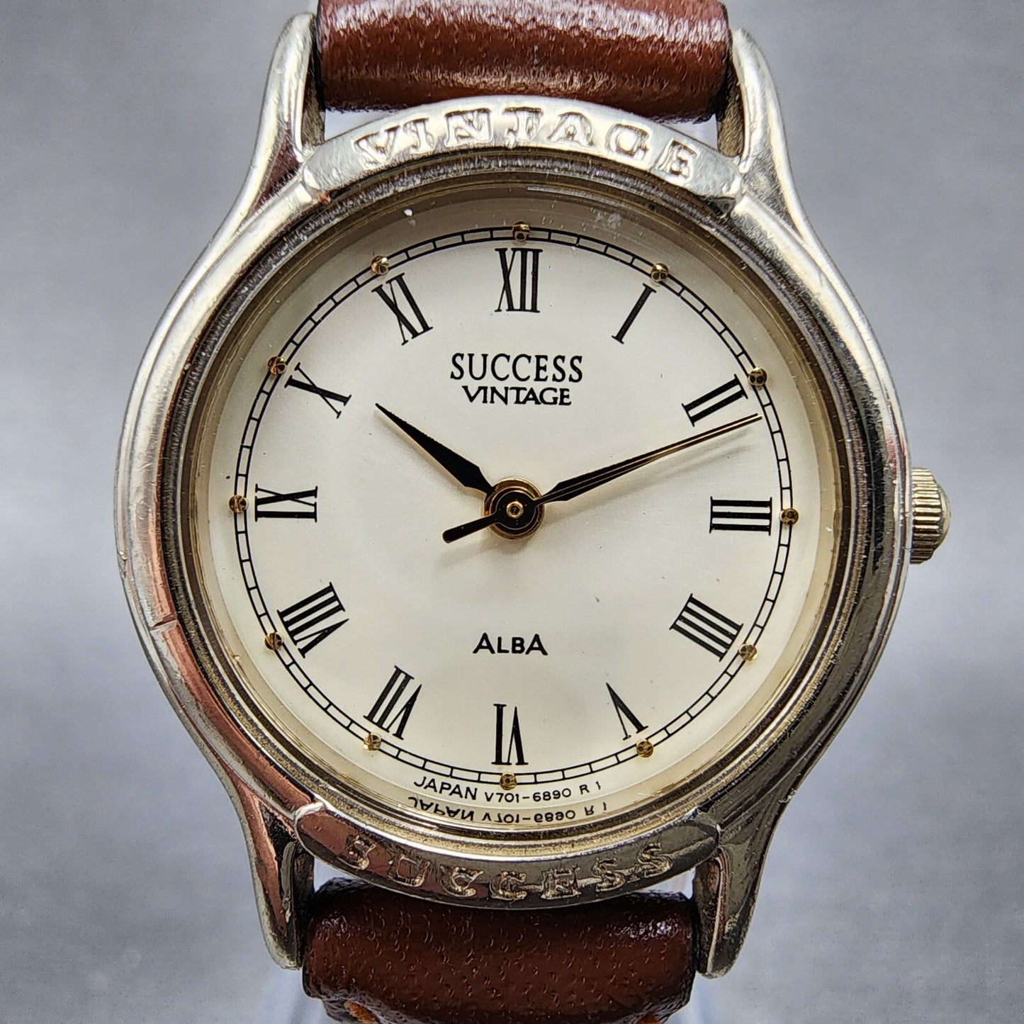 ALBA Success Vintage Watch Women 23mm Cream Dial Silver Tone Round New Battery1