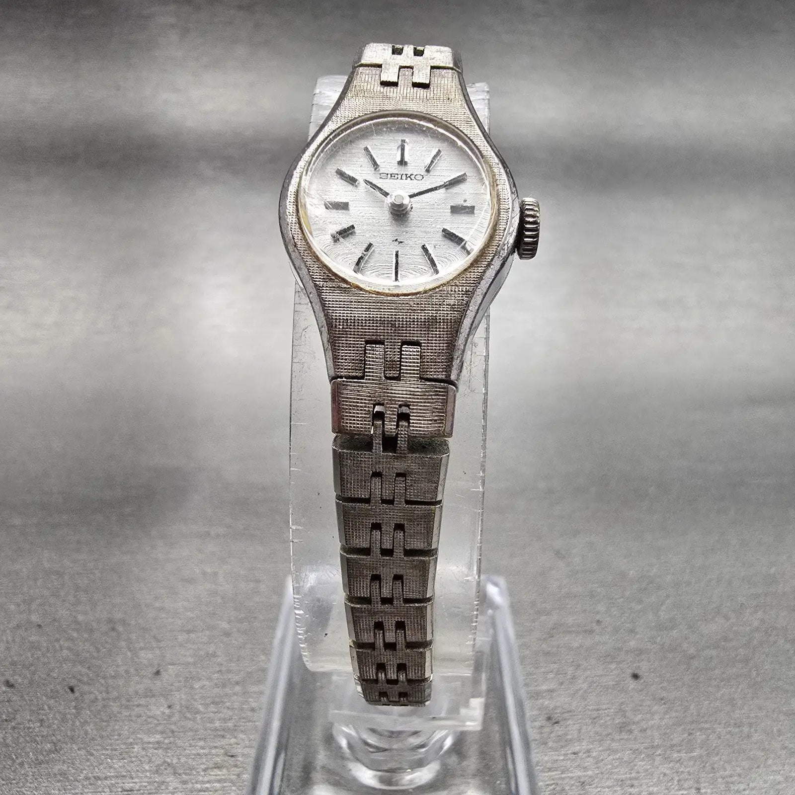 Seiko Watch Women 17mm Silver Dial Silver Tone Round 11-0639 Manual Wind Works5