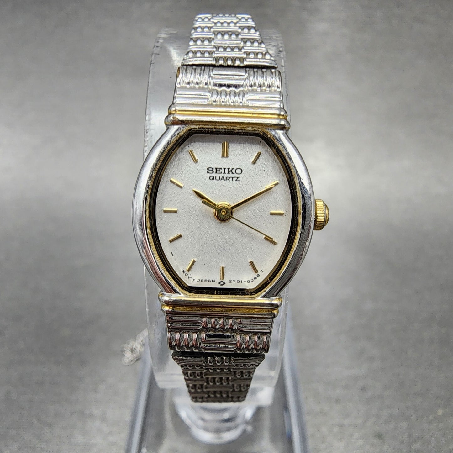 Seiko Watch Women 17mm White Dial Two Tone Oval 2Y015C09 New Battery0