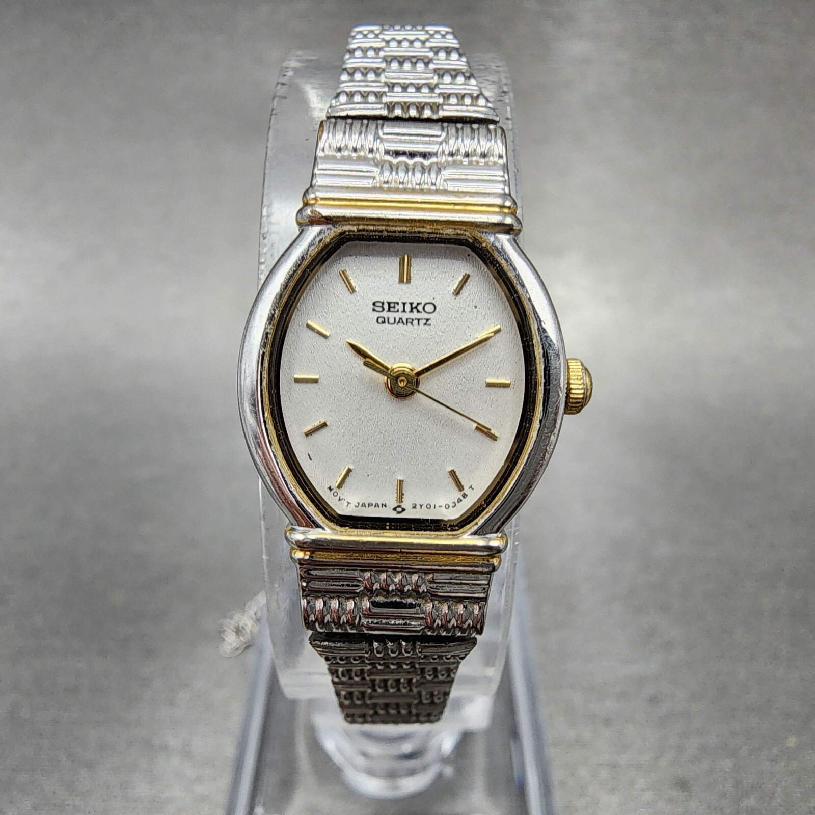 Seiko Watch Women 17mm White Dial Two Tone Oval 2Y015C09 New Battery0