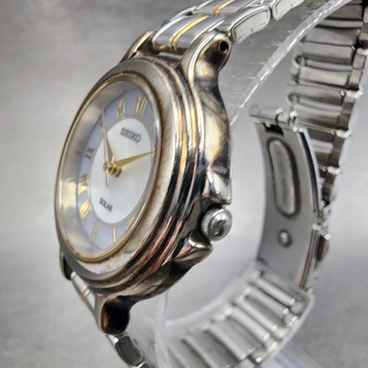 Seiko Solar Watch Women 28mm MOP Dial Two Tone Date Round V182-0C70 Runs