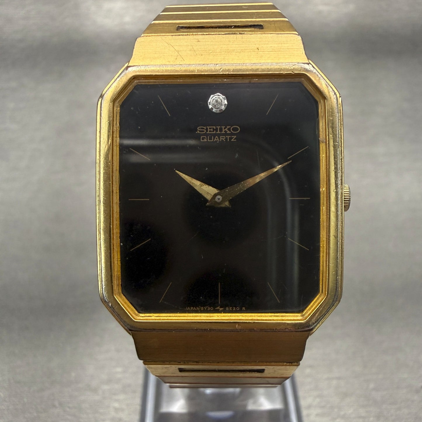 Seiko Watch Men 26mm Black Dial Gold Tone Rectangle Gemmed 5Y30-5B89 New Battery0