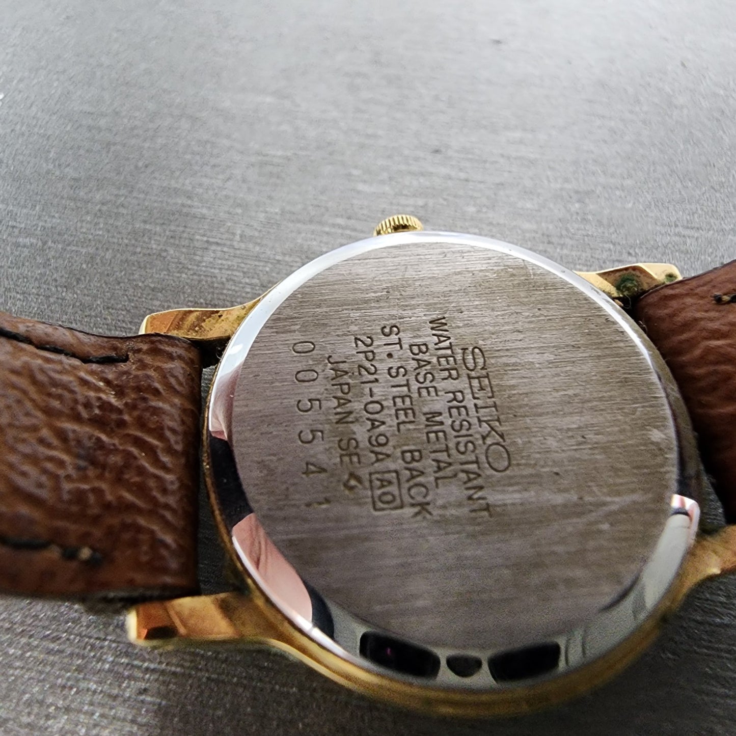 Seiko Watch Women 23mm Champagne Dial Gold Tone Round 2p210a9a New Battery9