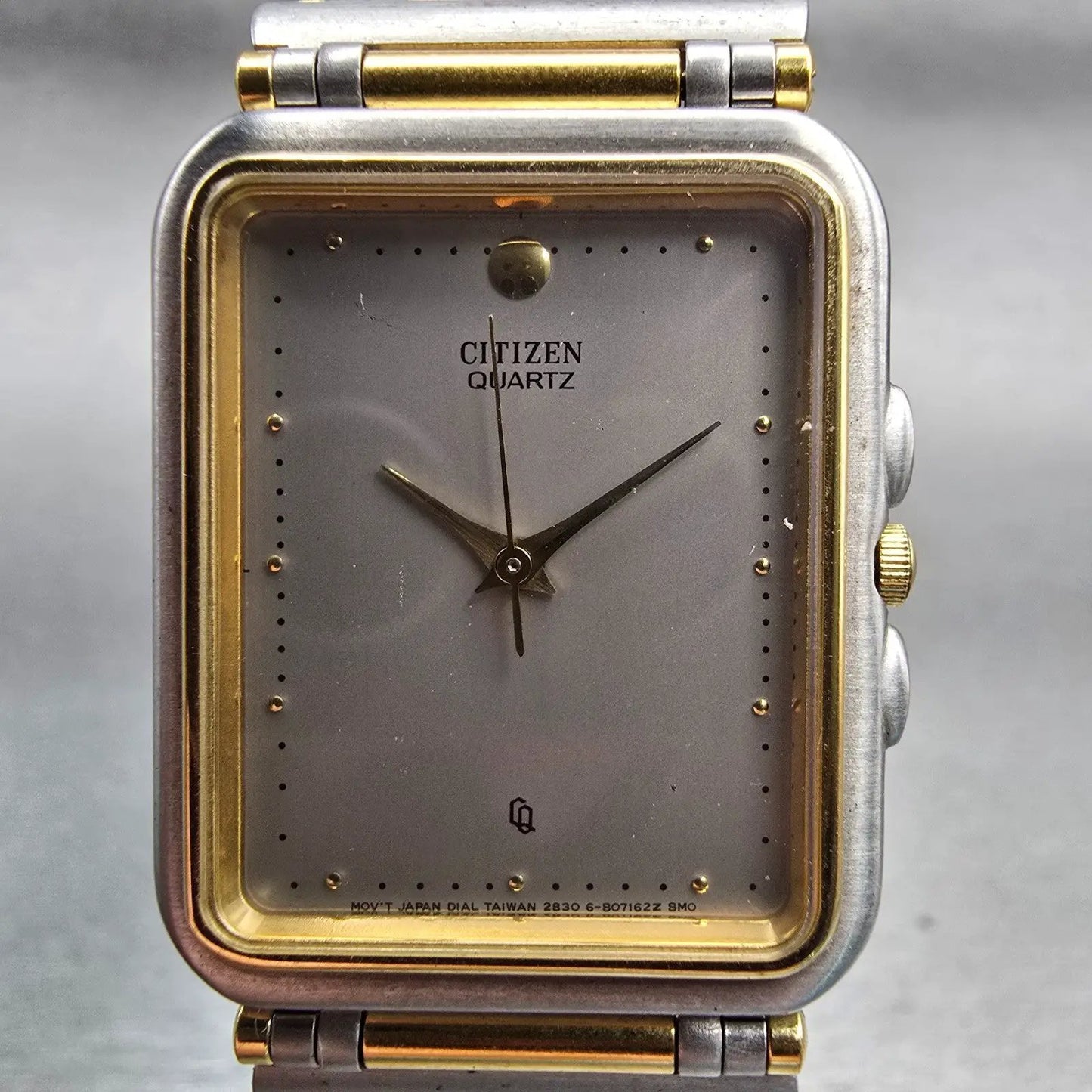 Citizen CQ Watch Men 24mm Gray Dial Two Tone Rectangle 2830-898974 New Battery1