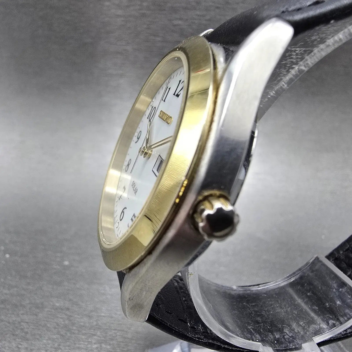 Seiko Solar Watch Men 37mm White Dial Two Tone Daydate Round V158-0AB0 Runs JP2