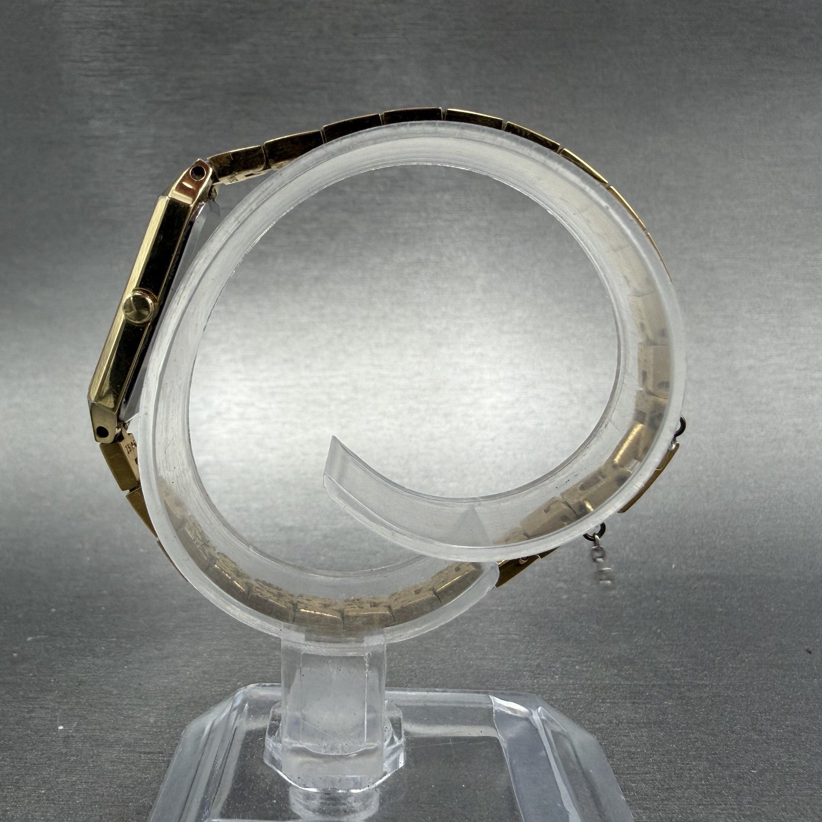 Seiko Watch Women 12mm Champagne Dial Gold Tone Rectangle 2E20-5179 New Batt IJI6