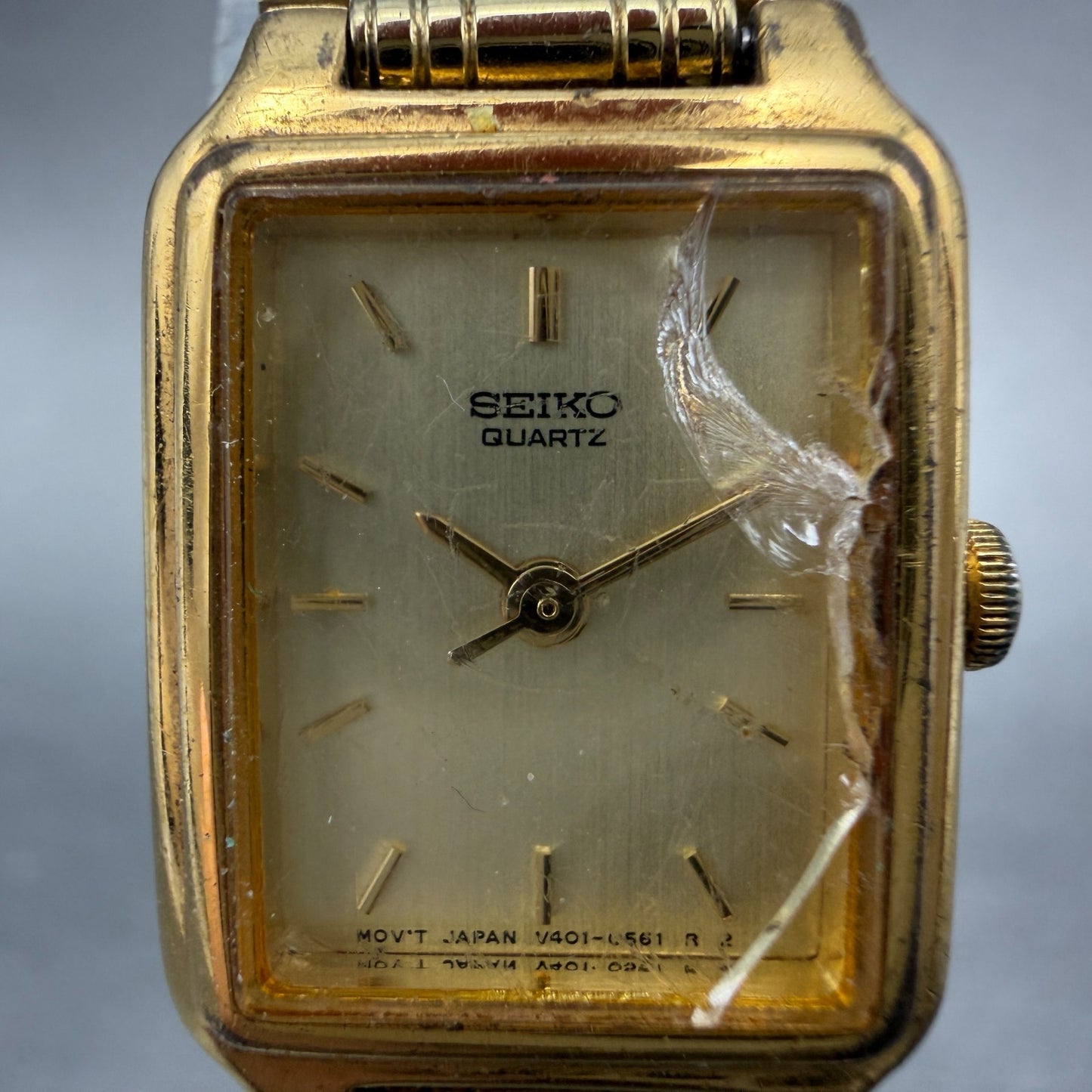 Seiko Tank Watch Women 18mm Champagne Dial Gold Tone Rectangle V401-5129 NewBat01