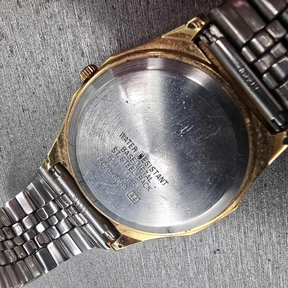 Seiko SQ Watch Men 32mm Gold Dial Gold Tone Daydate Hexagon 8C23-6059 New Batt K10