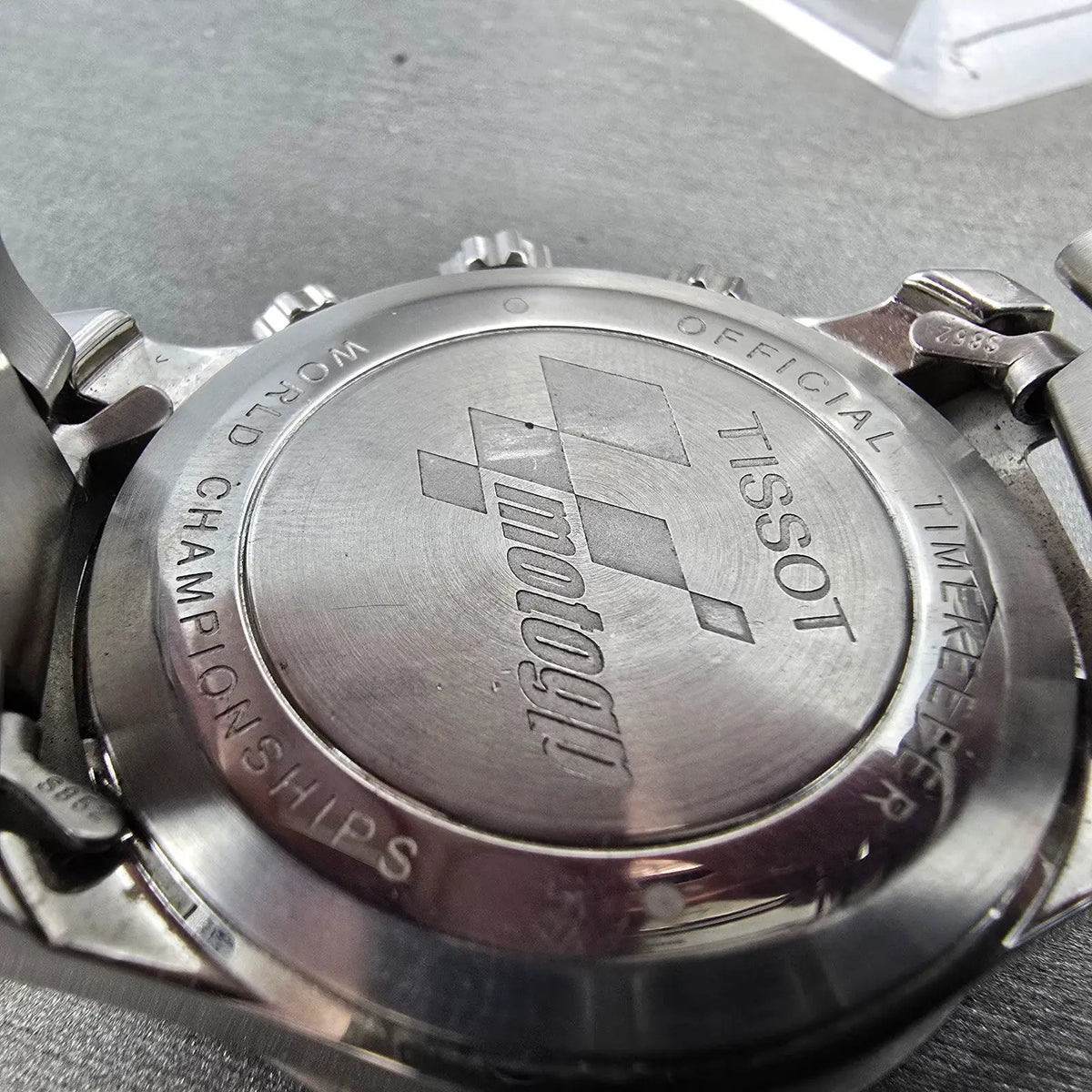 Tissot V8 Chronograph Watch Men 40mm White Dial Silve rDate MotoGP 2003 New Batt9
