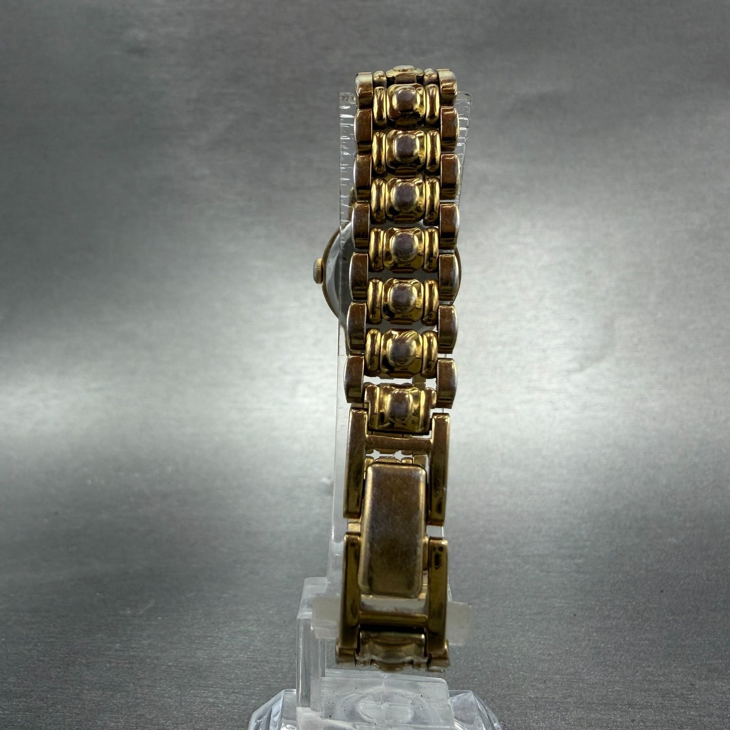 Seiko Watch Women 19mm White Dial Gold Tone Round V401-0518 New Battery7