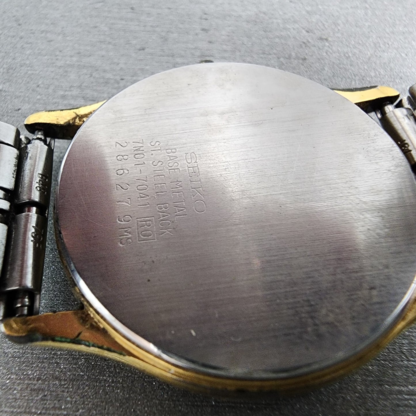 Seiko Watch Men 32mm White Dial Gold Tone Round 7N017041 New Battery VTG9