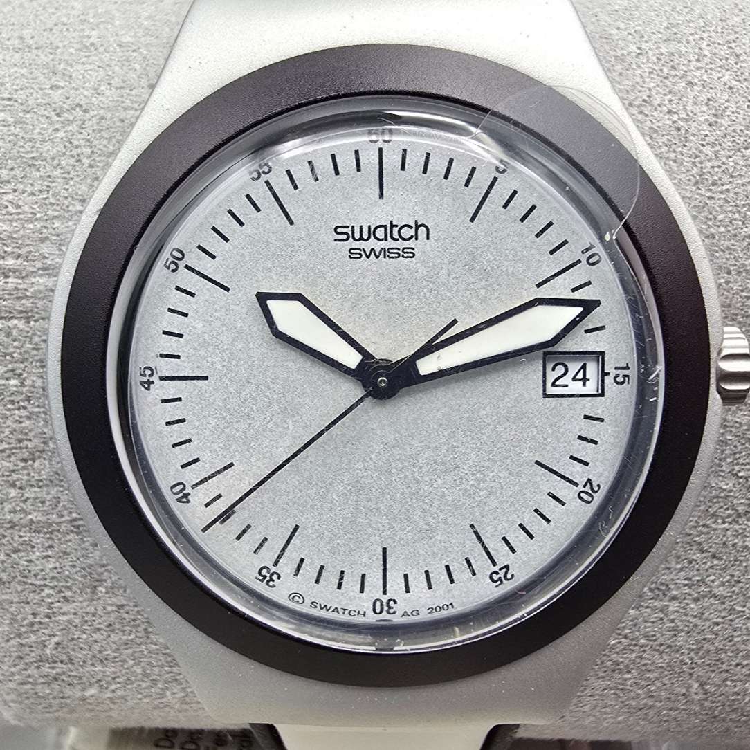 Swatch James Bond Live and Let Die Watch Men 37mm Date YGS4012 New Battery NOS1