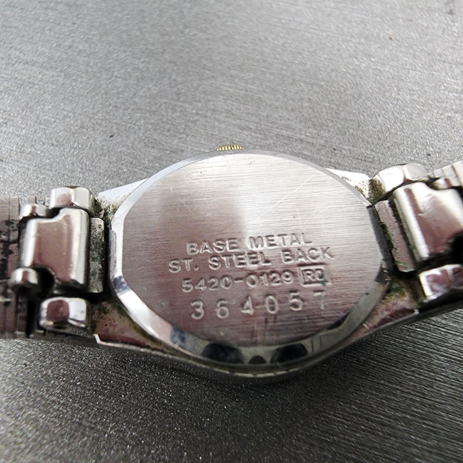 Seiko Watch Women 17mm Silver Dial Two Tone Round 54200129 New Battery Vintage9